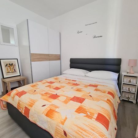 Apartman Varga Traù Esterno foto