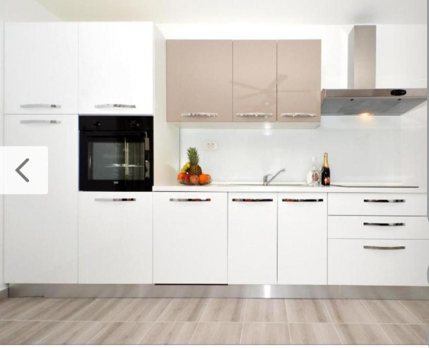 Apartman Varga Traù Esterno foto