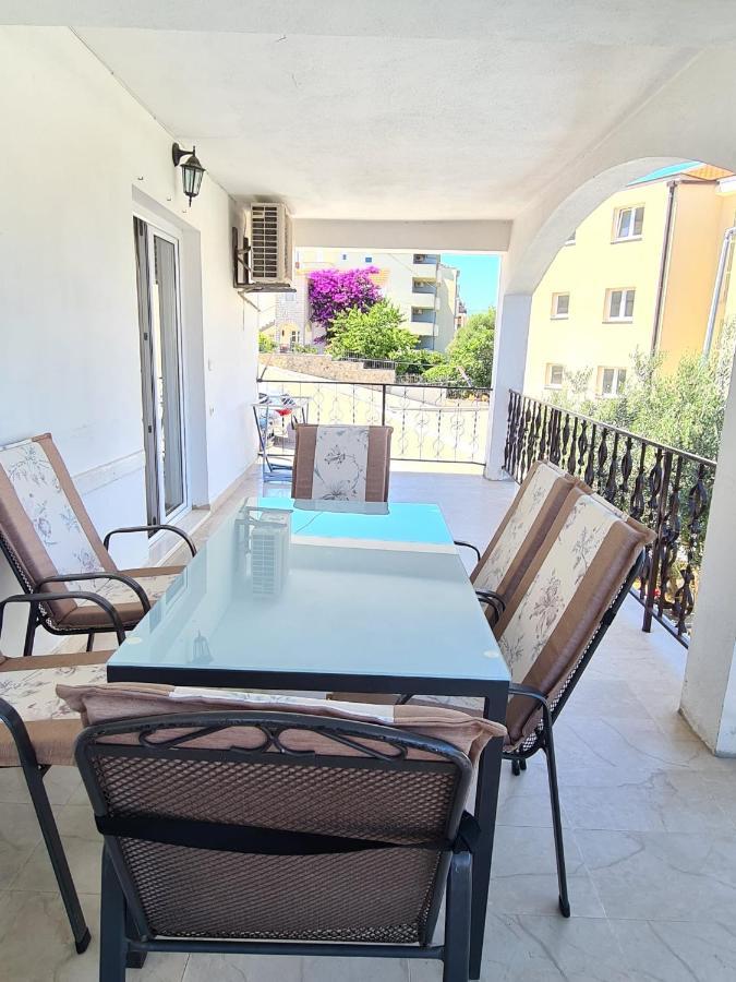 Apartman Varga Traù Camera foto