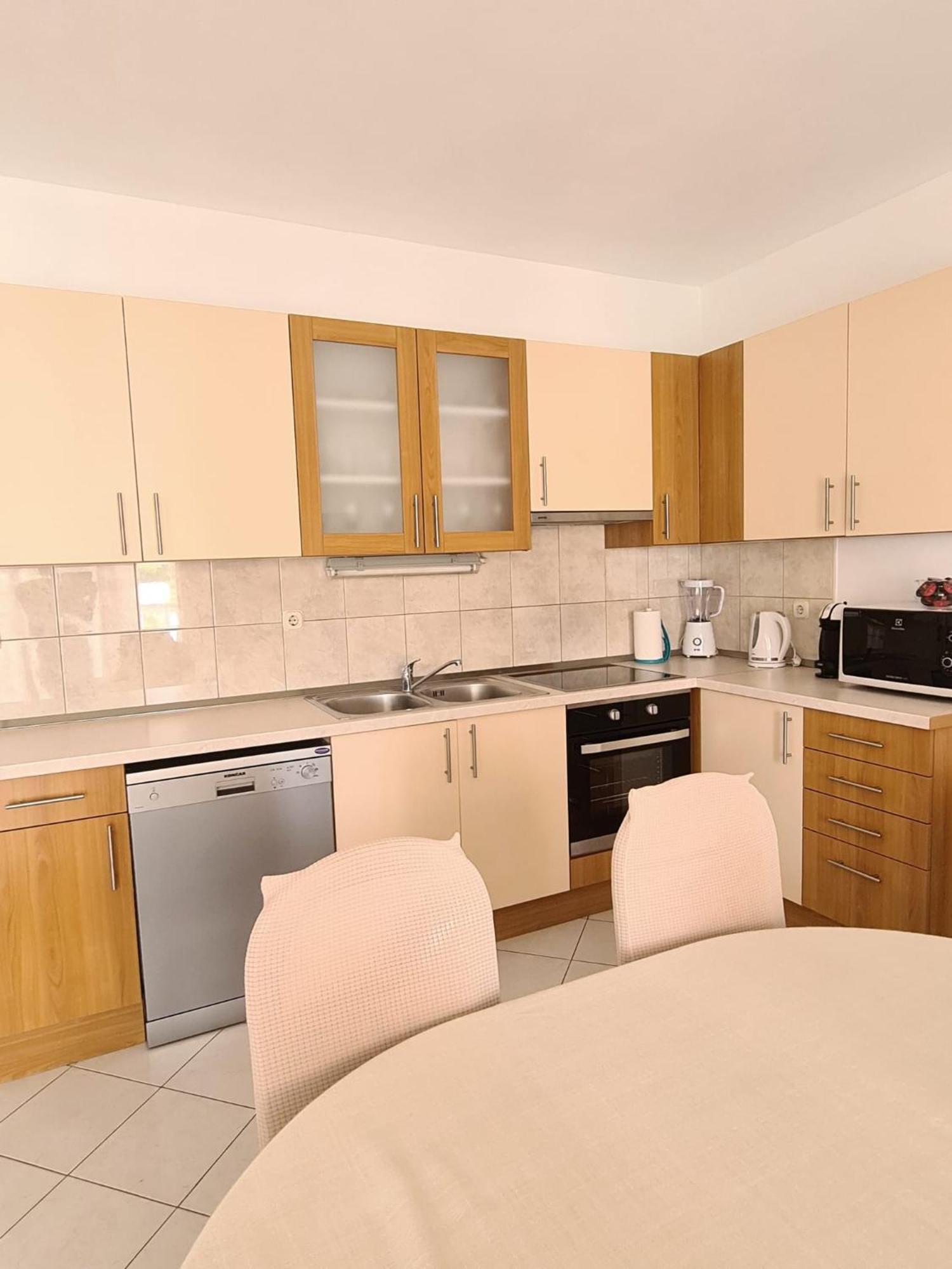 Apartman Varga Traù Camera foto